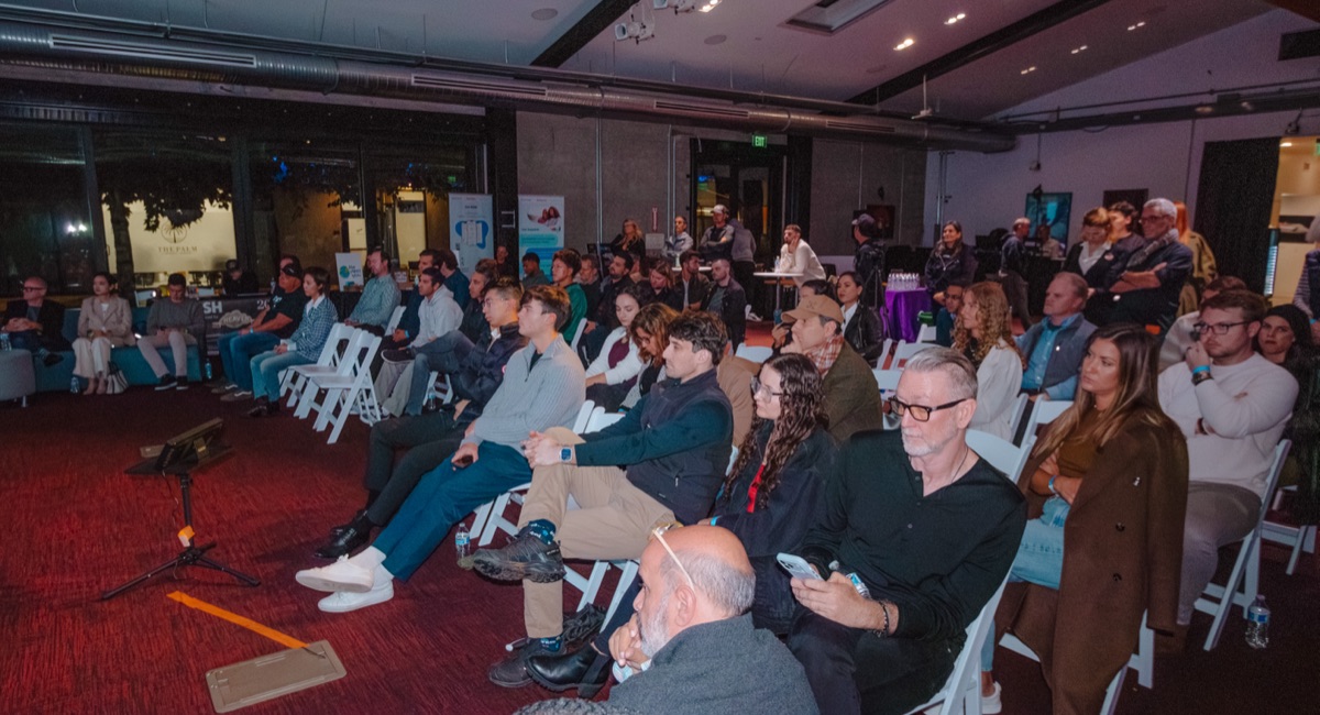 Founders connecting at Demo Day LA